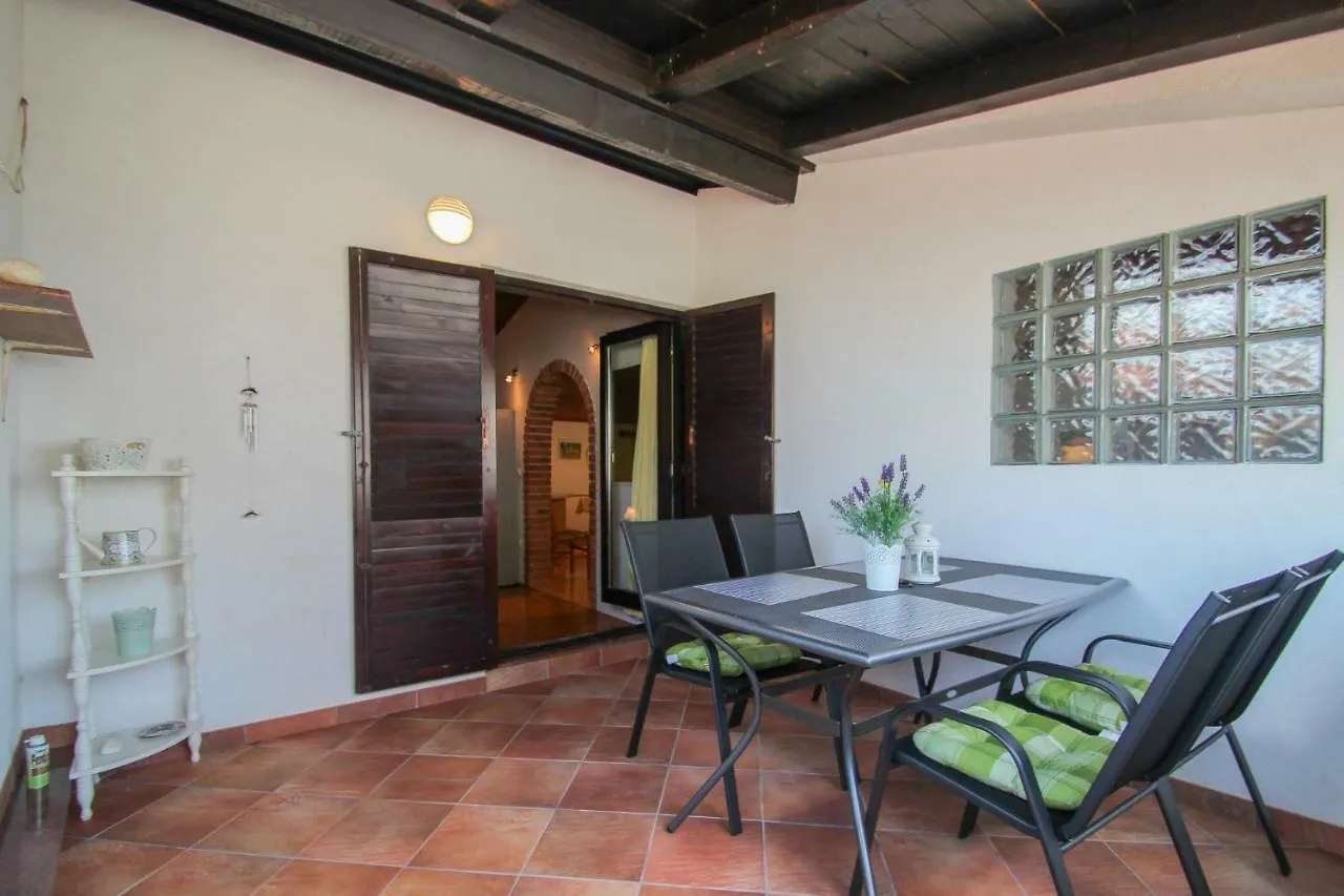 Apartment Dolores Novigrad